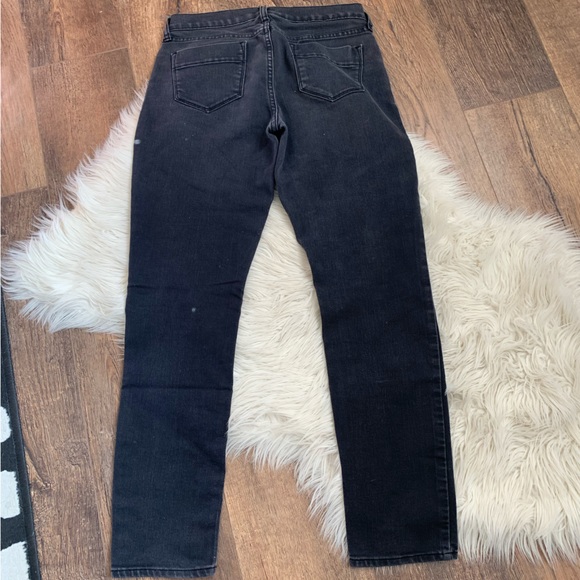 The Sweetheart Jeans - Picture 10 of 10